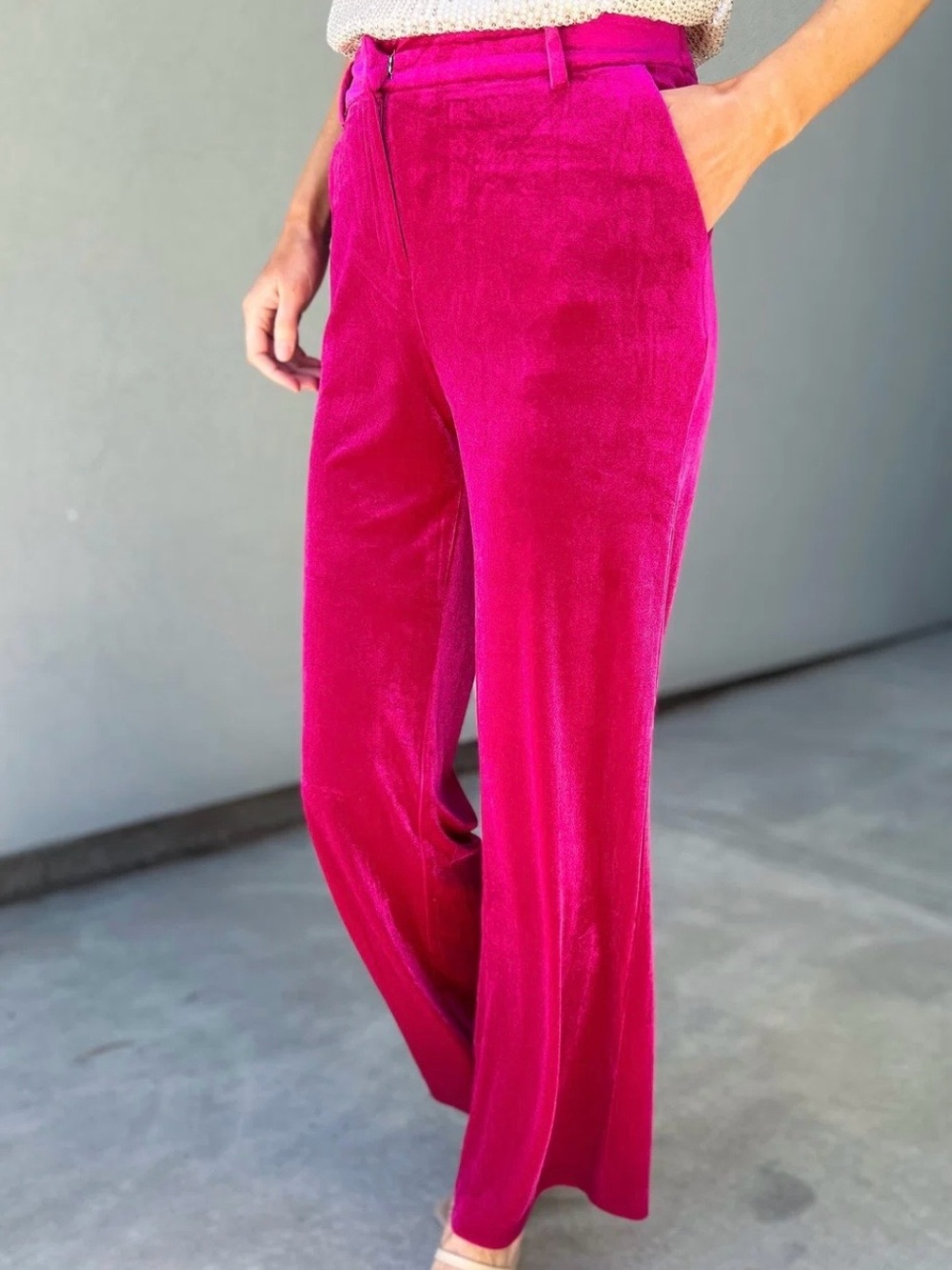 High-Waist Velvet Wide-Leg Pants in Fuchsia